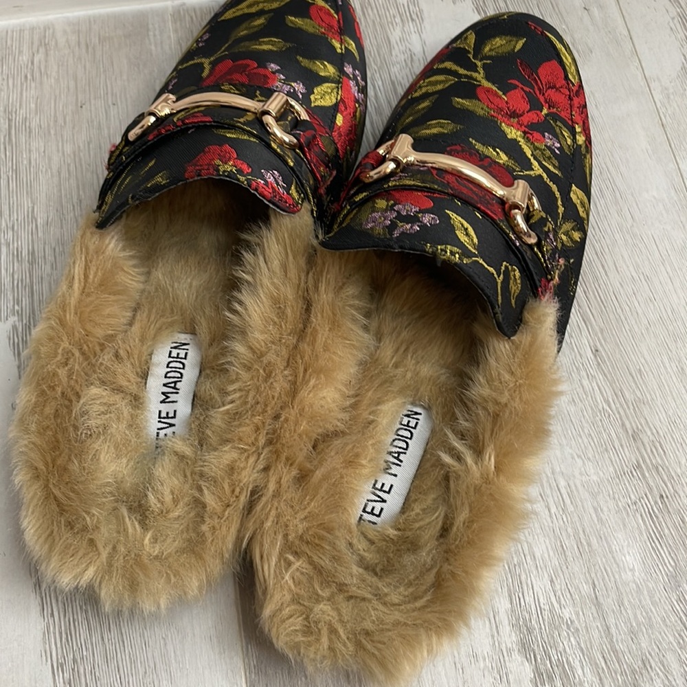 NEW Steve Madden Jill Red Floral Fabric Fur Lined Slipper Flat Shoes - Picture 4 of 6